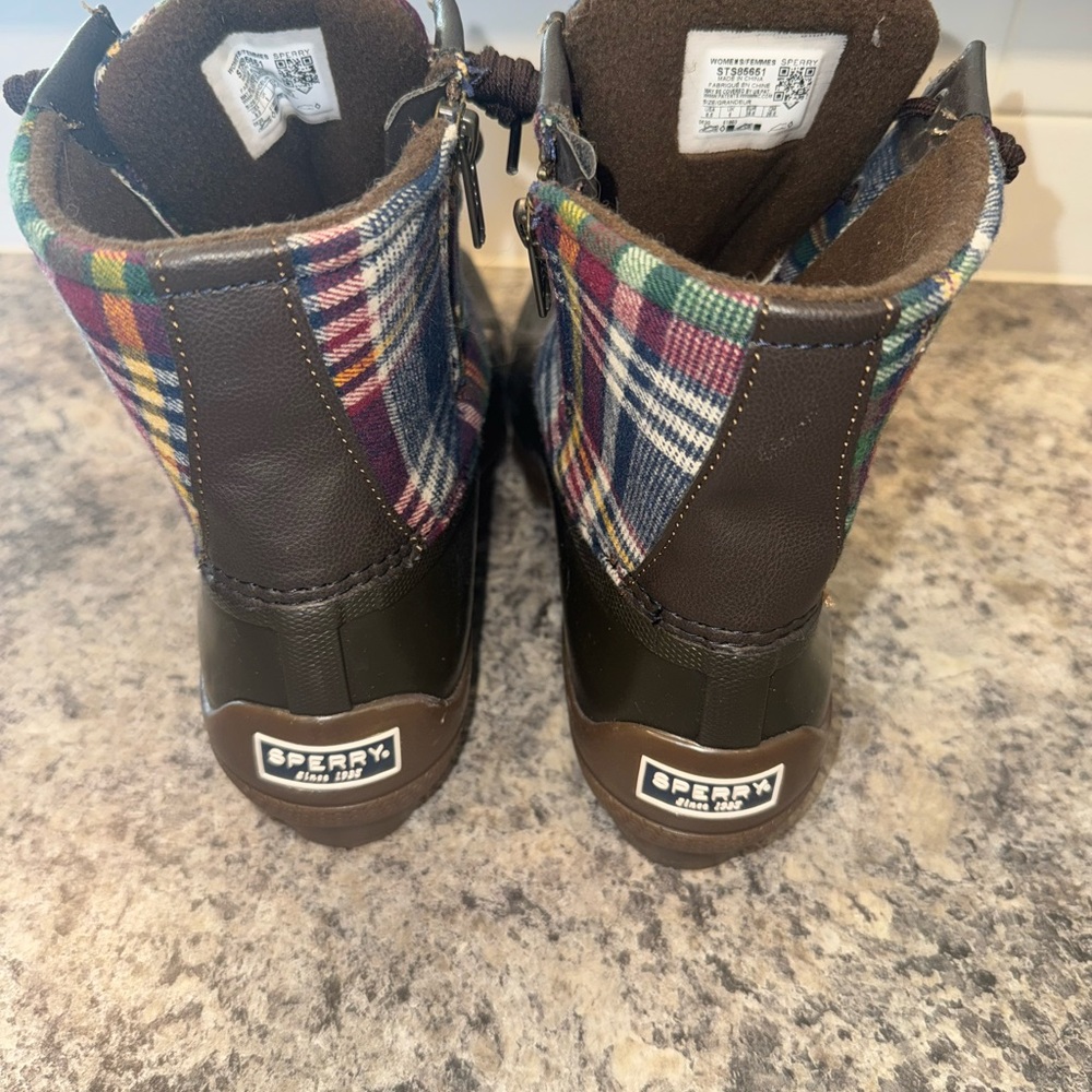 Sperry Boots - Picture 3 of 5